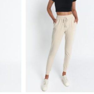 🍰MADE FOR THIS PANTS🍰